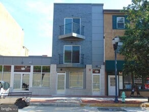 Building Photo - 219 Market St