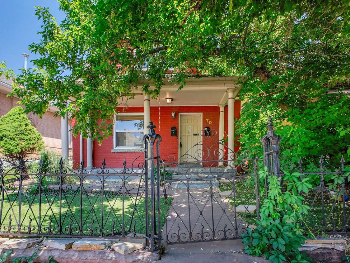 Primary Photo - $1,550, 1 bed, 1 bath apartent near wash p...