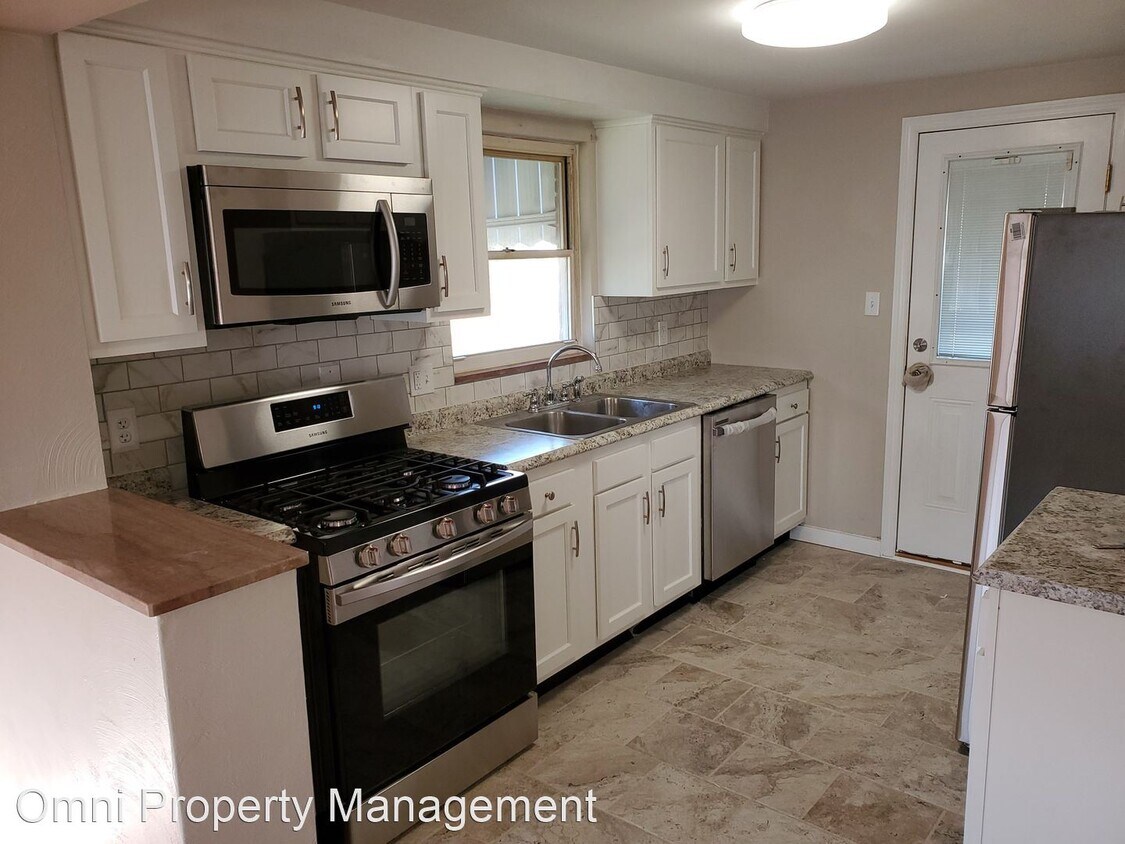 Primary Photo - 3 br, 1 bath House - 238 Mifflin St.
