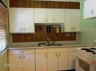 Foto del edificio - 605 N Westwood Dr