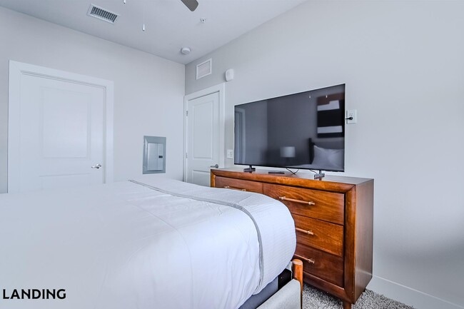 Building Photo - 2361 Commerce Park Dr NE