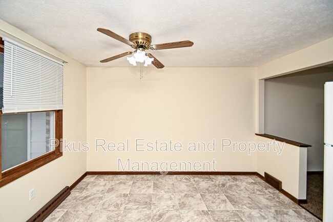 Building Photo - 1618 Clearbrook Rd NW