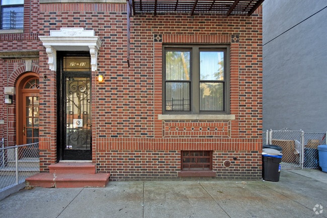 Building Photo - 25-33 36th St