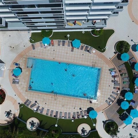 Building Photo - 100  Lincoln rd 614 A Miami Beach Fl 33139