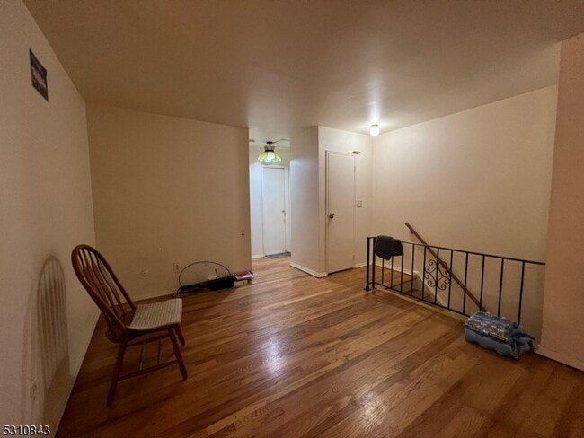 Building Photo - 117 Pennington Ave
