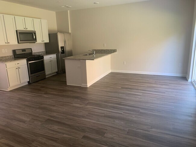 Foto del edificio - Locust Run Townhouse, Northeastern SD -3 B...