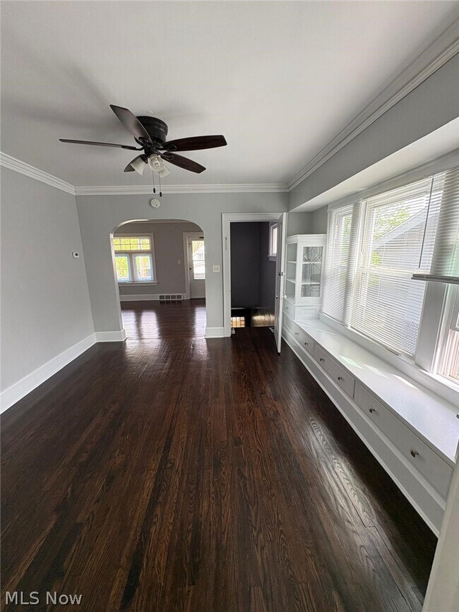 Foto del edificio - 3704 W 138th St