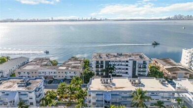 Building Photo - 1801 S Treasure Dr