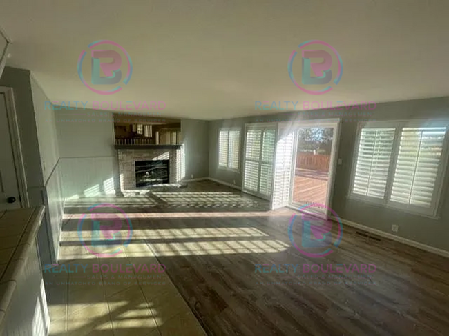 Foto del edificio - Spacious 4-bedroom, 3-bath home located in...
