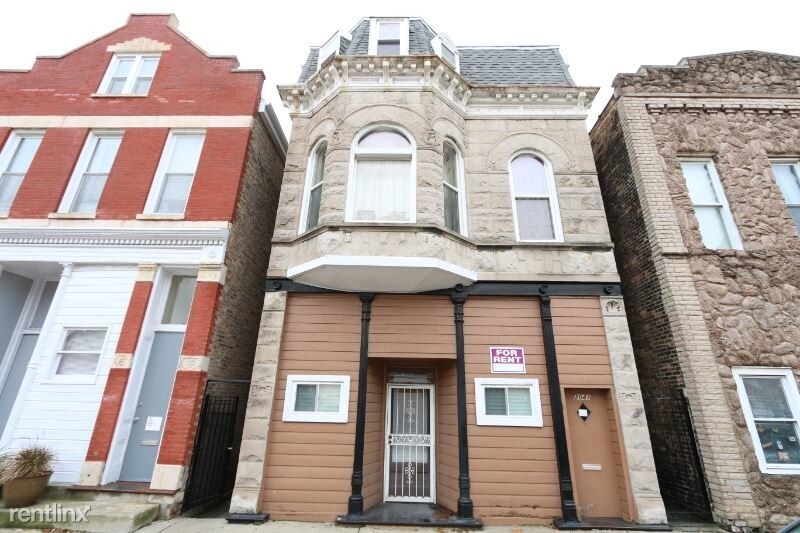 Primary Photo - 2041 W 21st St