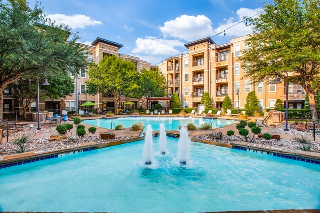 Building Photo - The Franklin at Samuels Ave