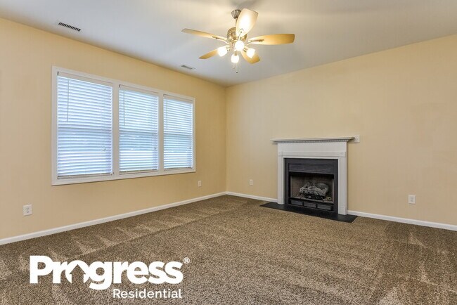 Building Photo - 82 Willowbrook Cir