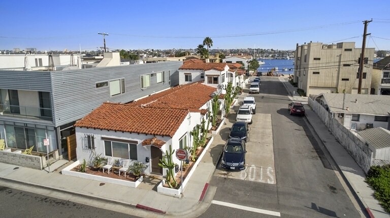Building Photo - Casa Bahia Apartments