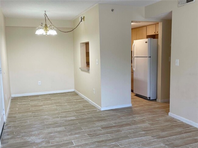 Foto del edificio - 1122 S Pine Ridge Cir