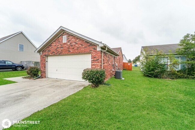 Building Photo - 9636 Combs Ln, Louisville, KY 40258