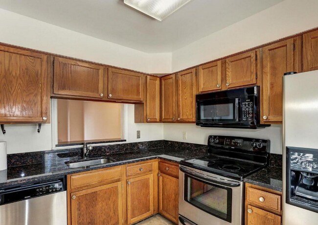 Building Photo - 6316 Chimney Wood Ct