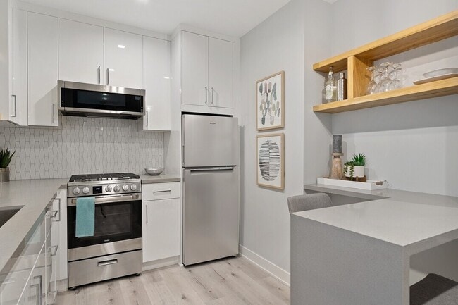 Building Photo - Palm View Village (Furnished Units Available)