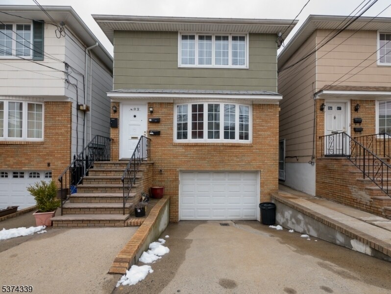 Foto principal - 402 N 5th St