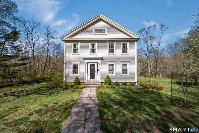 Foto del edificio - 50 Ledge Hill Rd