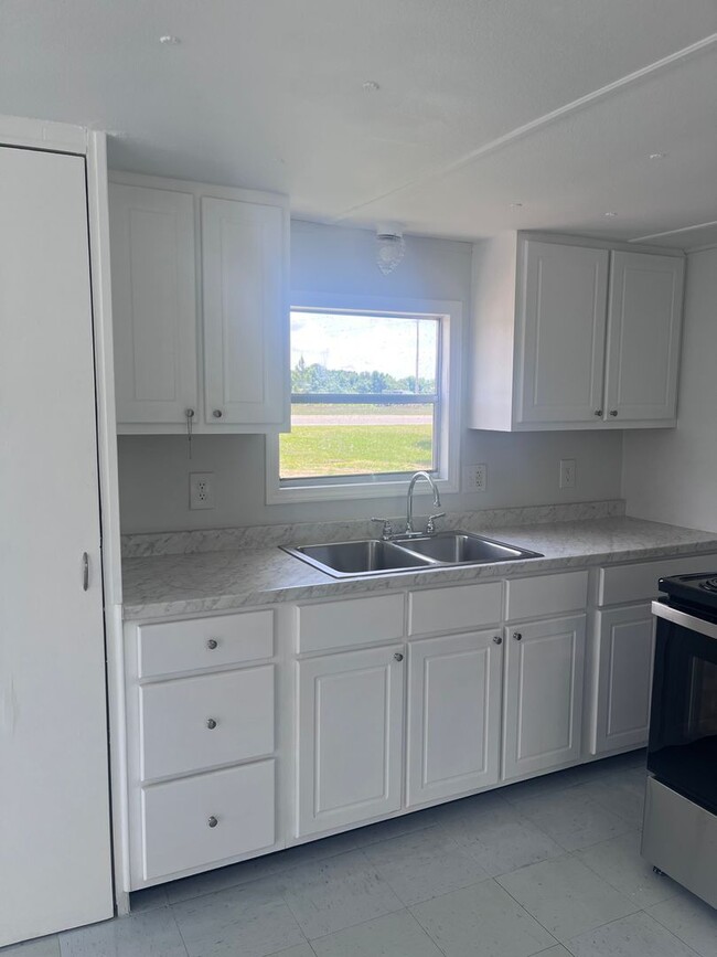 Building Photo - 9581 Xway Road, Laurinburg, NC 28352