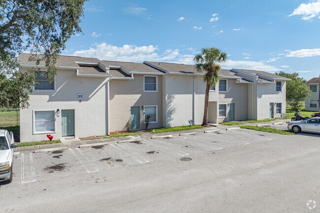 Building Photo - The Landings