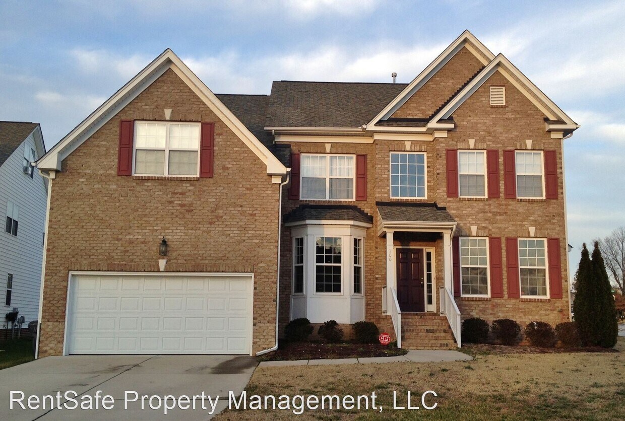 5 br, 4 bath House 100 Paxford Court House Rental in Morrisville