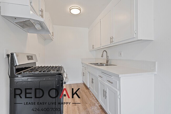 Foto del edificio - 14121 Shoemaker Ave