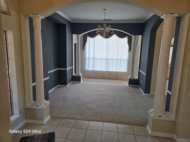 Foto del edificio - 2727 Gregway Ln