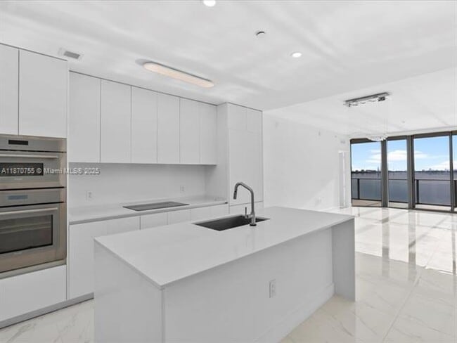 Photo - 700 NE 24th St Apartment