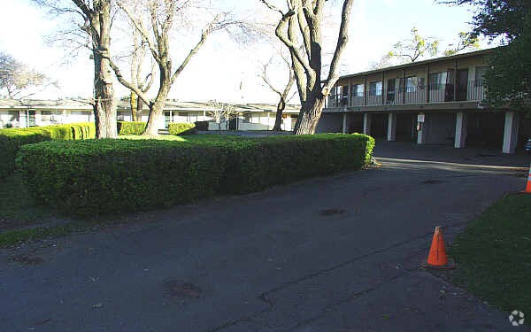 Primary Photo - 1406 Woolner Ave