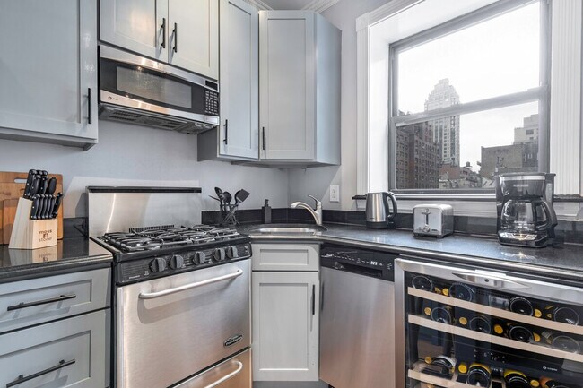 Foto del edificio - 249 E 48th St