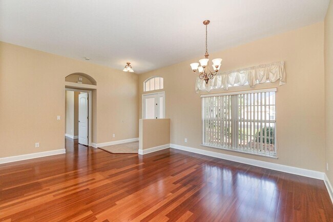 Foto del edificio - 611 Oceanside Blvd