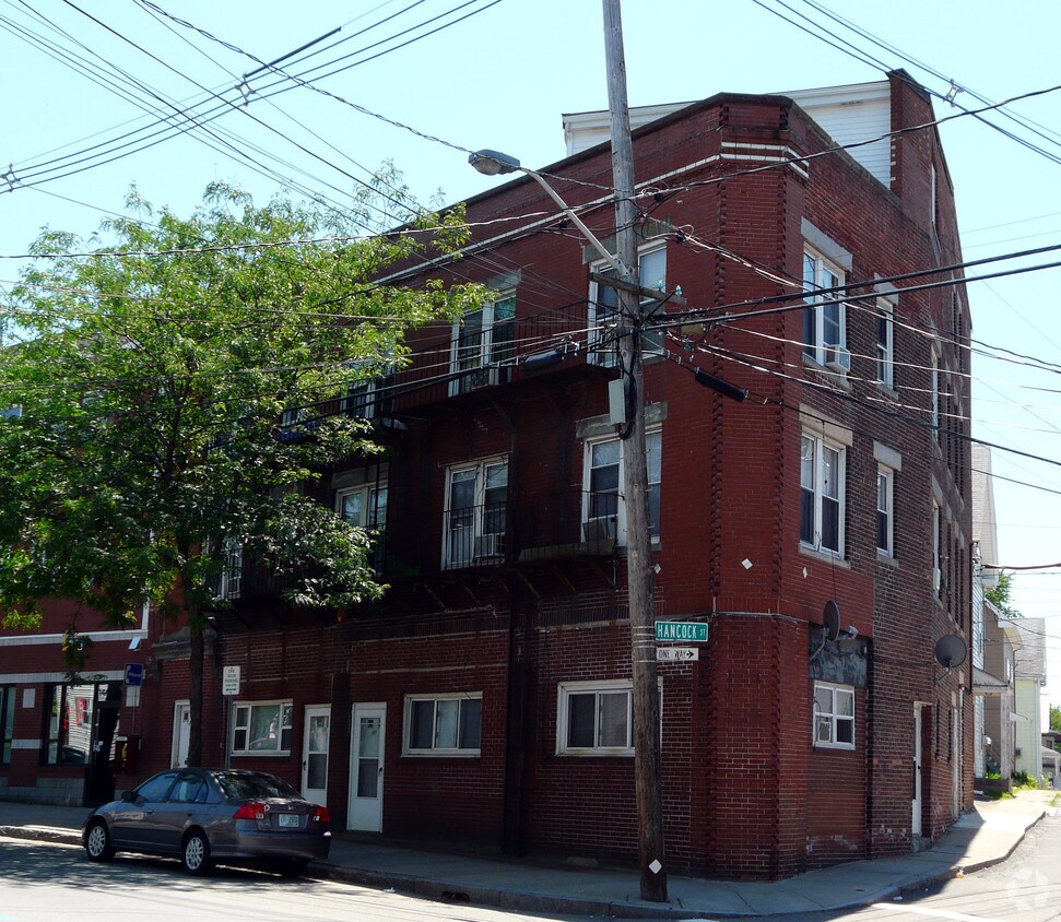 Building Photo - 148 Washington St