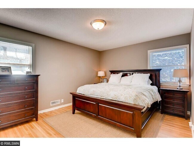 Building Photo - 1316 Holdridge Terrace