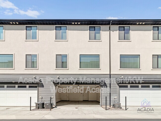 Building Photo - 431 Wood Stream Rd