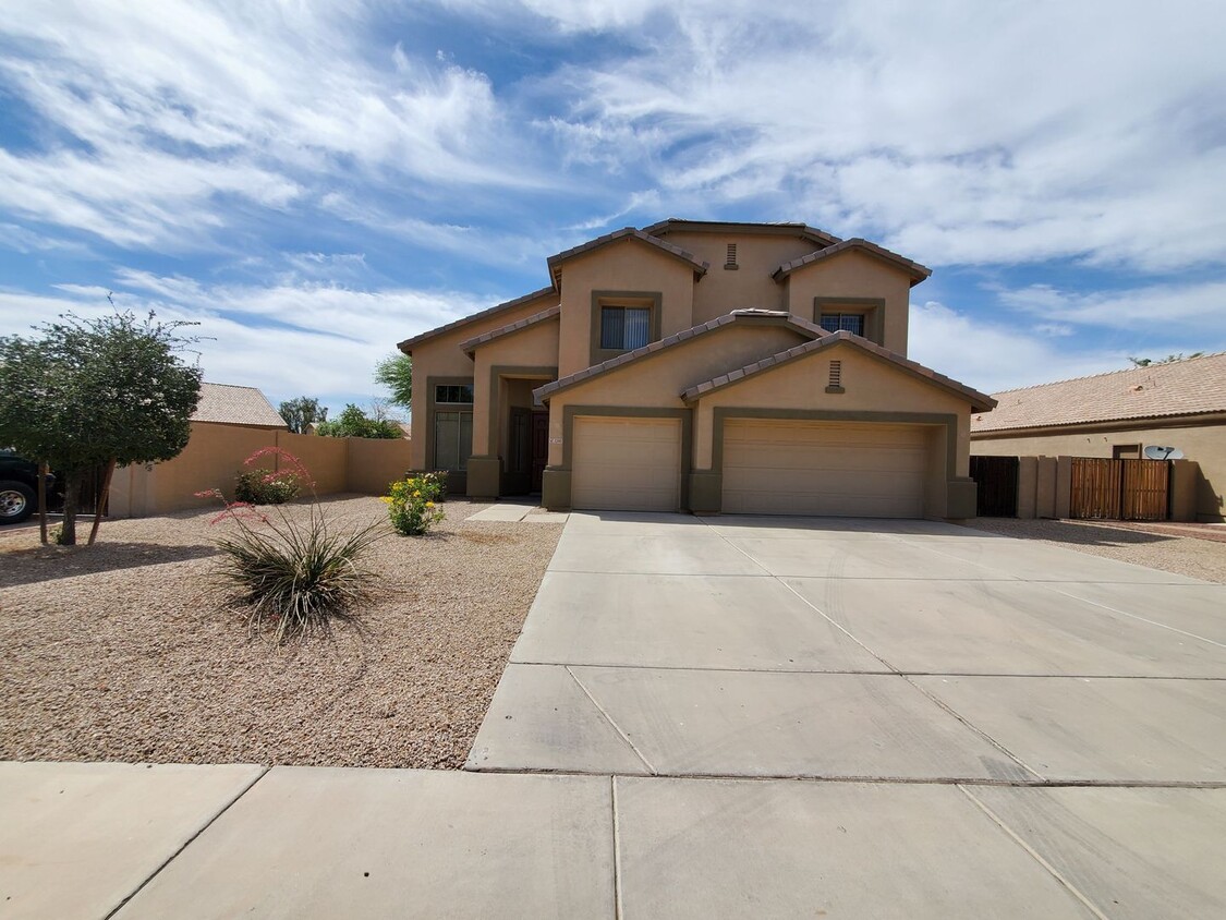 Primary Photo - REMODELED 5 BEDROOM IN WINDMILL RANCH