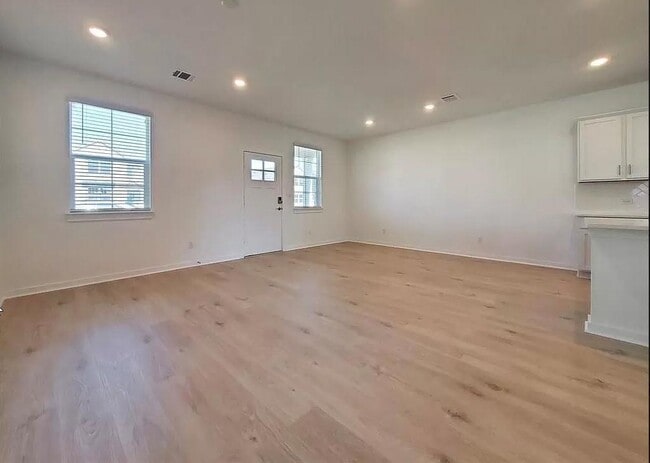 Building Photo - 2505 Liam Aurora Ln