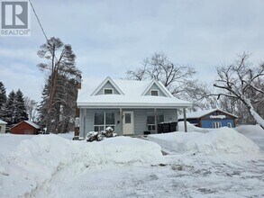 Building Photo - 1143 Bayfield St