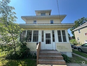Building Photo - 926 2nd St NW