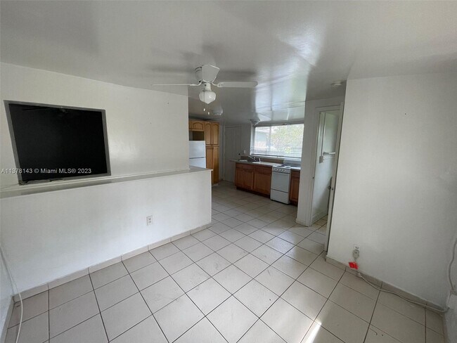 Building Photo - 1101 N 58th Ave