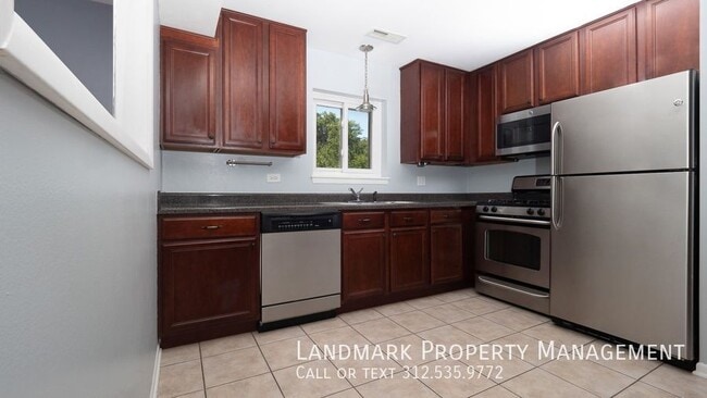 Building Photo - 2250 Abbeywood Dr