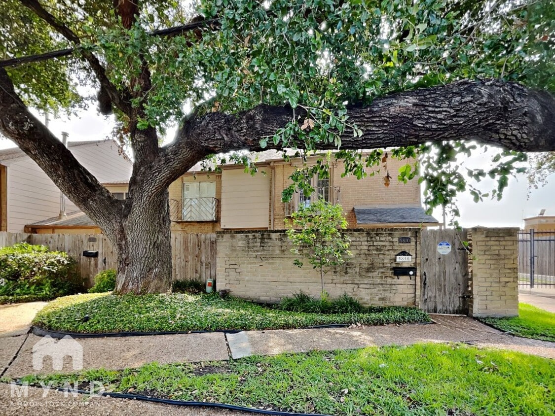 Primary Photo - 5810 Langfield Rd