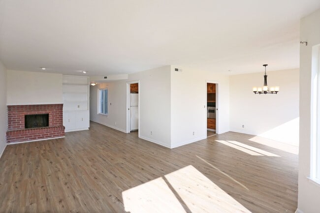 Foto del edificio - 7221 Geary Blvd