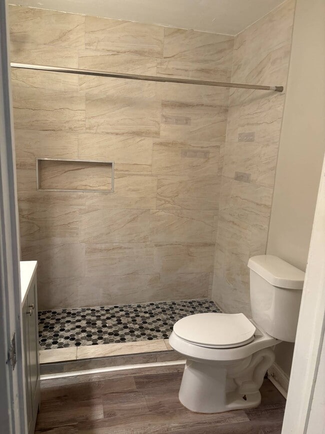 Building Photo - 12420 N Florida Ave