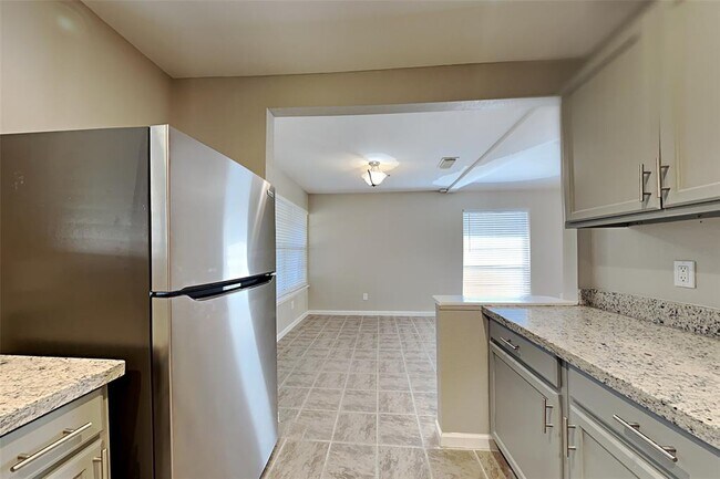 Building Photo - 6819 Kearney Dr