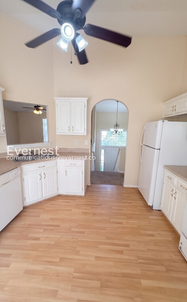 Foto del edificio - 10718 Barberry Dr