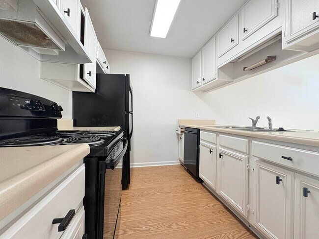 Foto del edificio - 2330 Brynmahr Dr