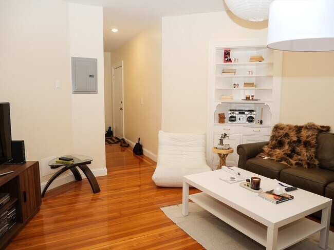 Foto del edificio - 10 Beals St