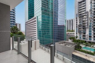 Building Photo - 300 Biscayne Blvd Way