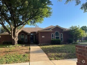 Building Photo - 637 Cedarwood Dr